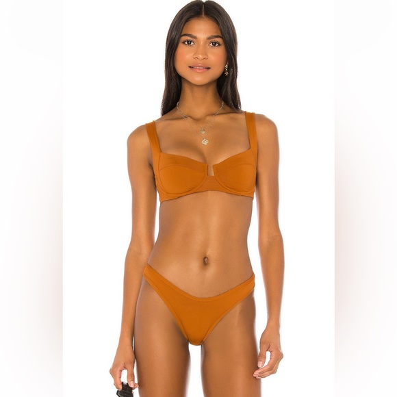 L*Space revolve 🤎hazelnut🤎 camellia top & whiplash bitsy bottoms size small - Picture 3 of 9